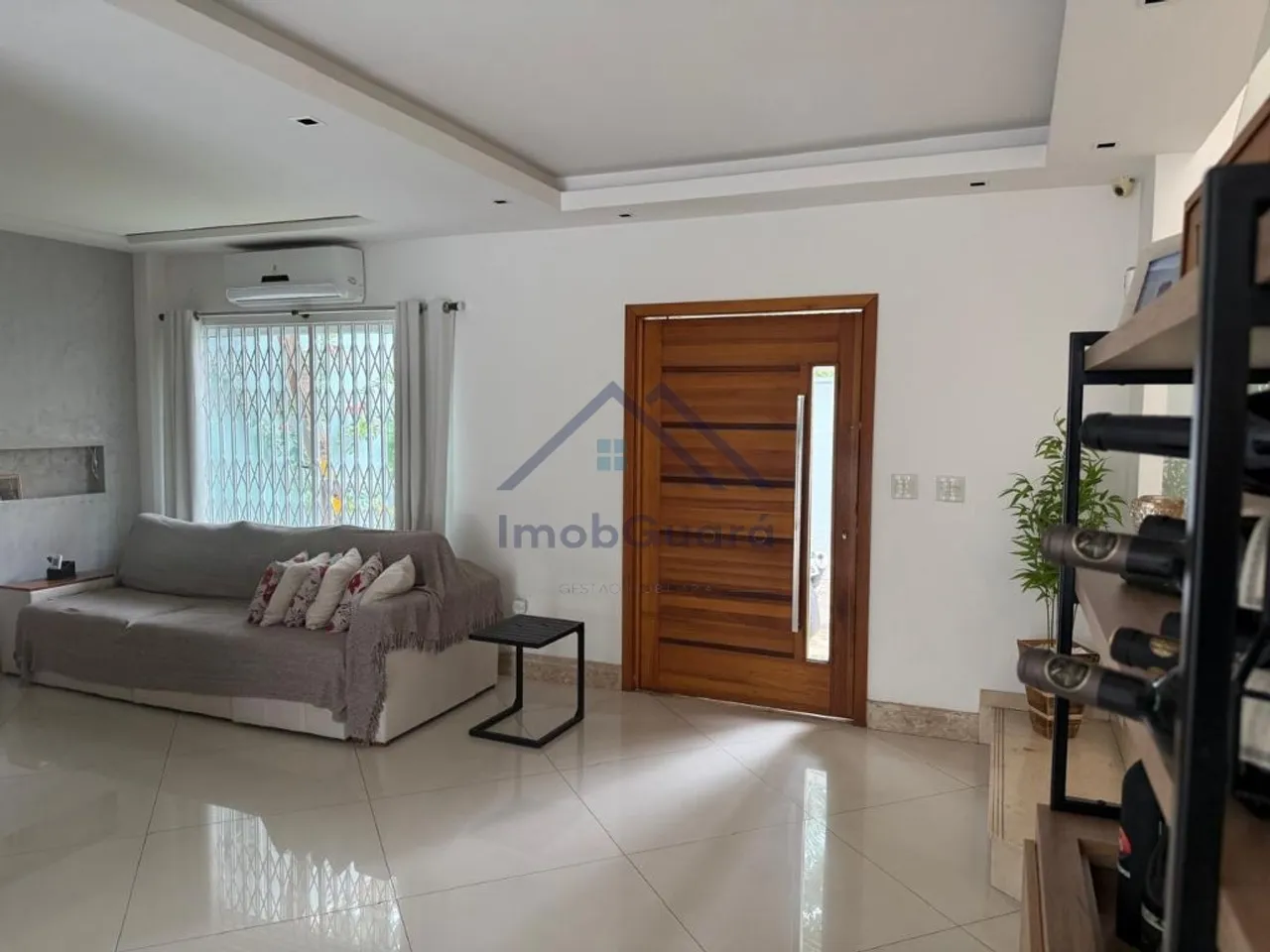 Furnished house with open-plan kitchen and gas stove — photo 10
