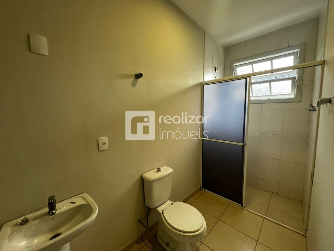 Casa de 5 dormitorios, 2 con baño propio, 240 m² — photo 11