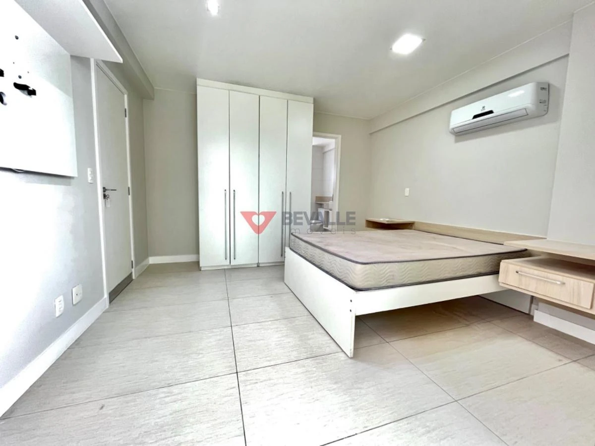 3-bedroom apartment with a home office — photo 10