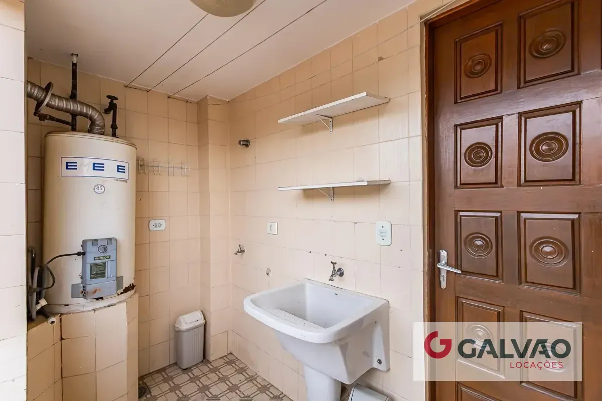 Ванна та 3 спальні: будинок 210 м² — photo 20