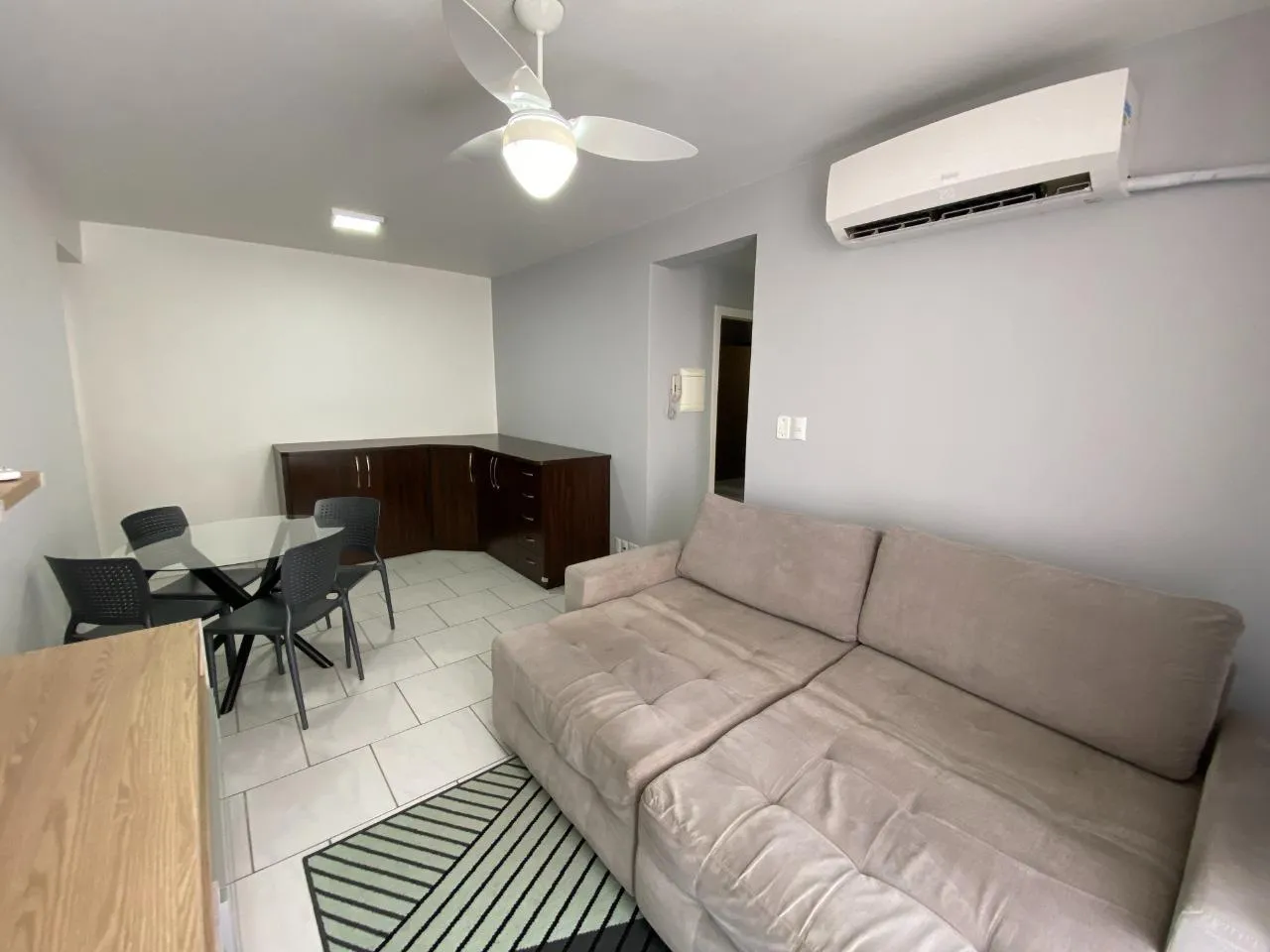 2-bedroom apartment with a washing machine