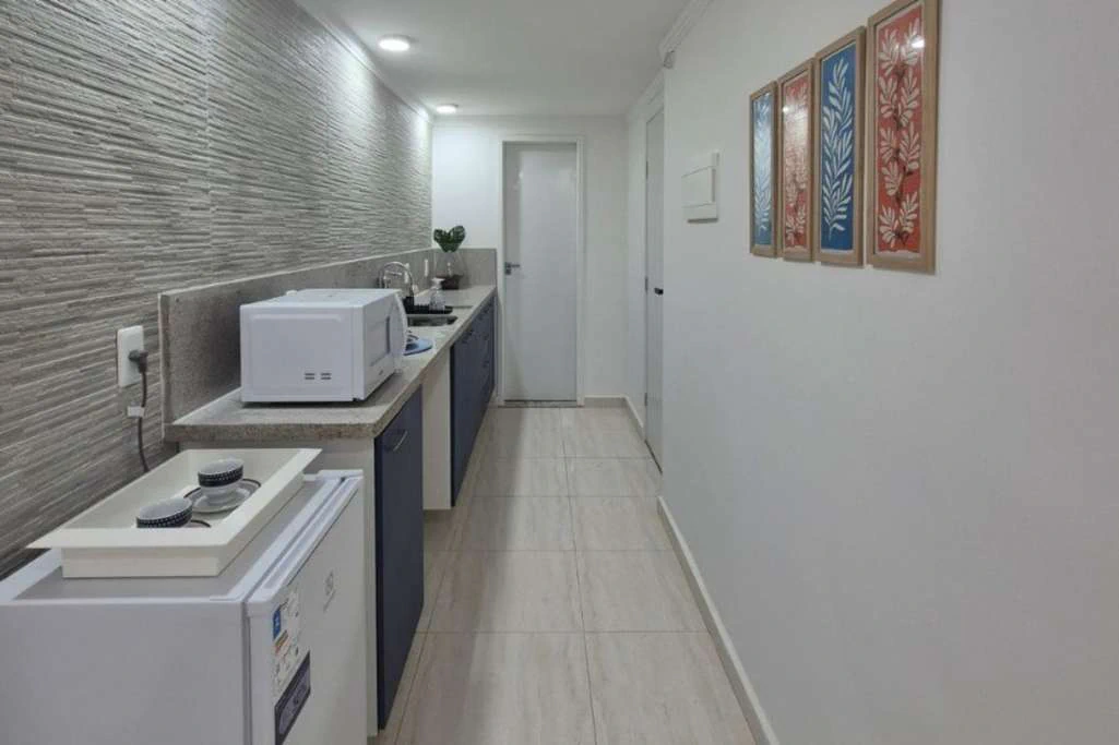 1-bedroom apartment with 24-hour concierge — photo 2
