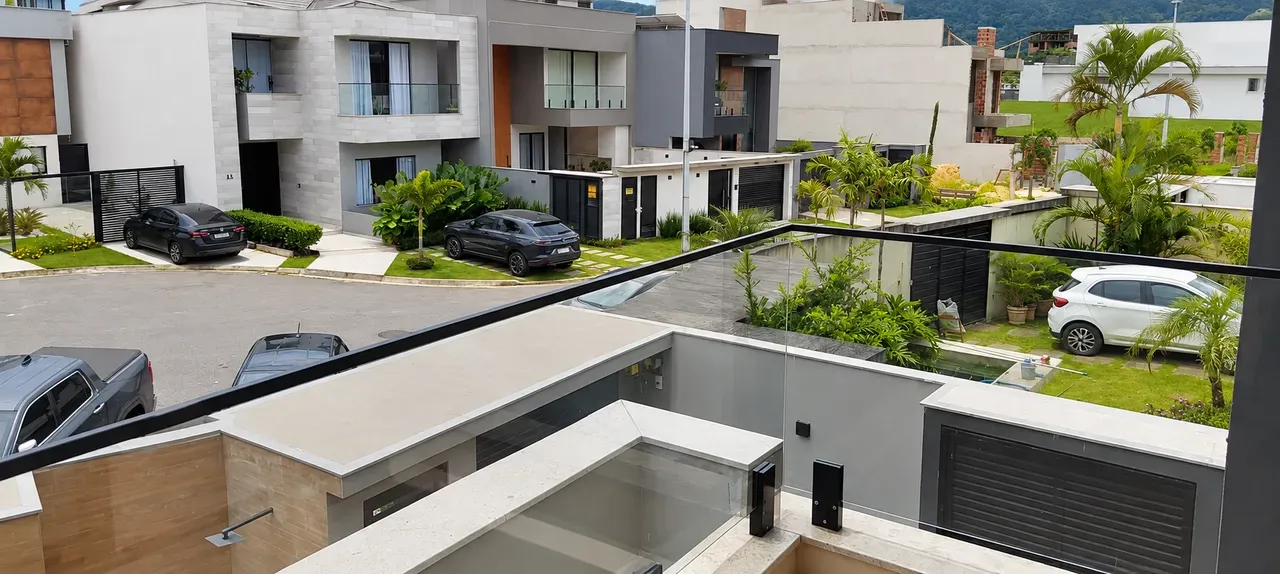4-bedroom house with a private pool in Rio de Janeiro — photo 12