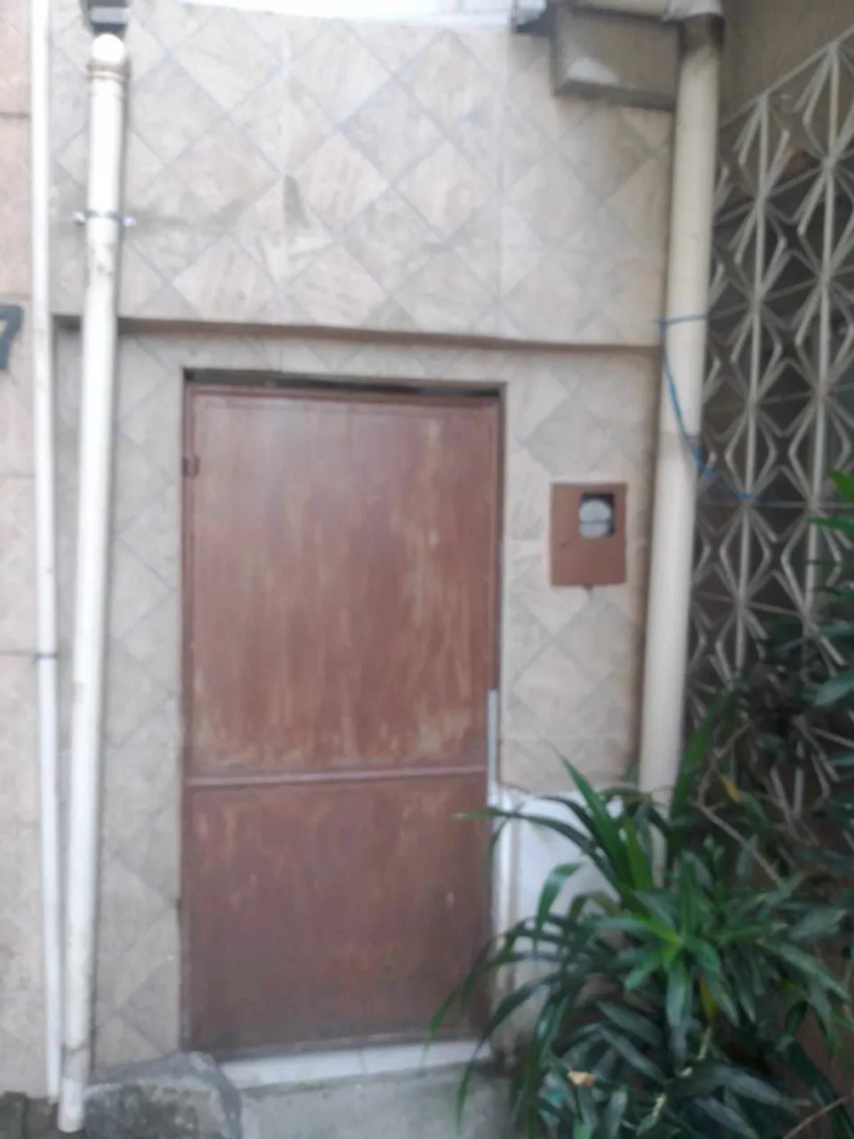 Unfurnished home with 1 bedroom and glass shower — photo 3