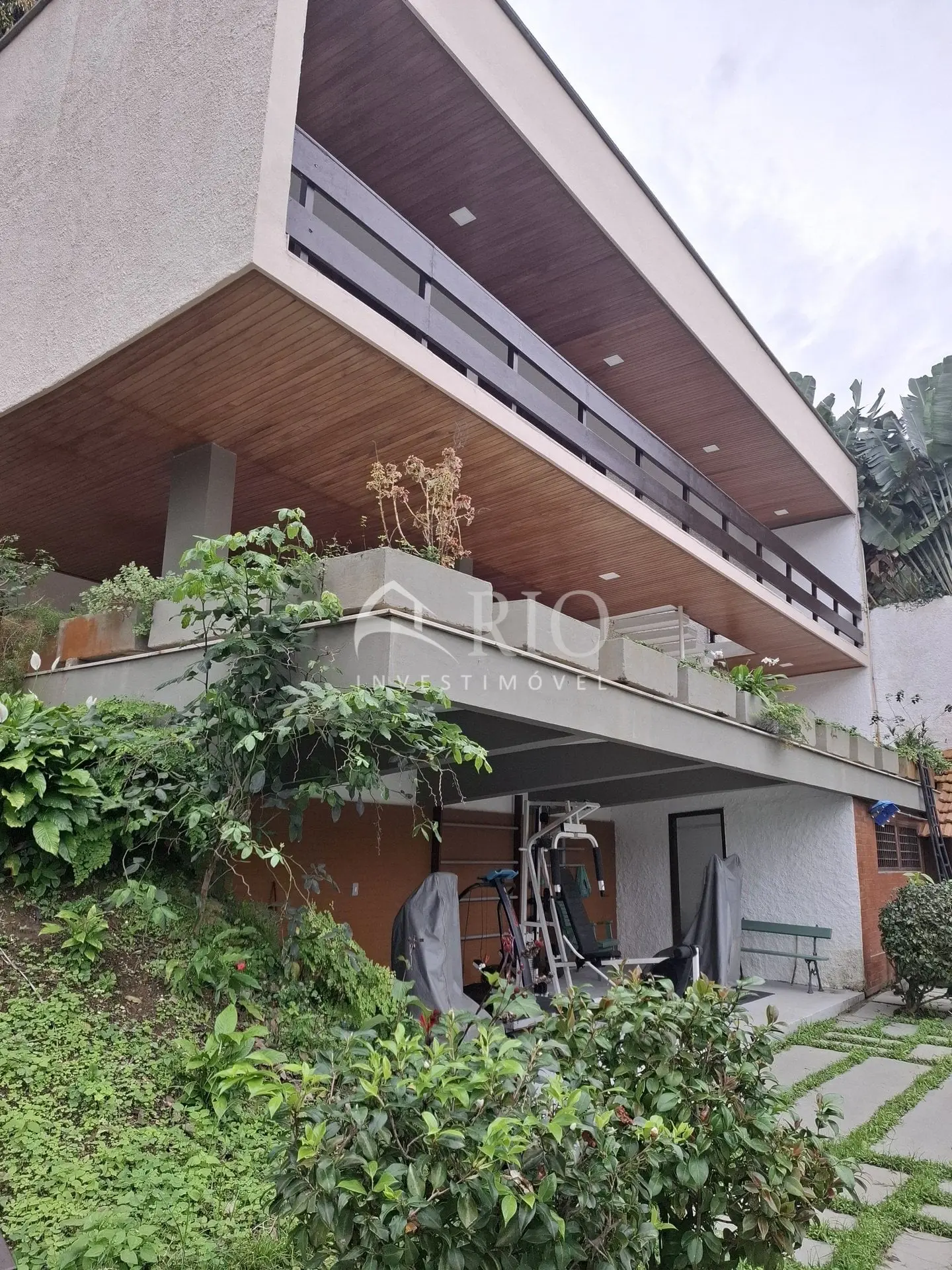 Furnished house with 4 bedrooms and 945 m², 4 parking — photo 20
