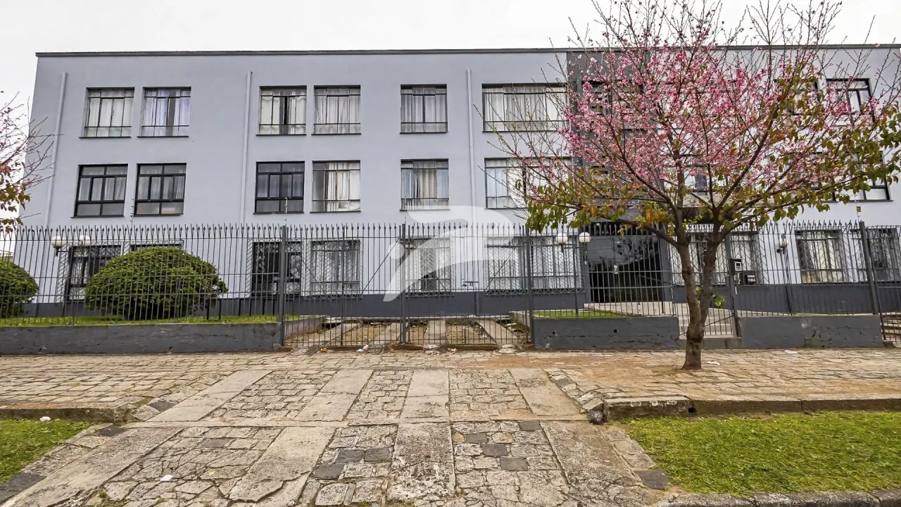 Apartamento com 3 quartos de 105 m² e cozinha com fogão a gás