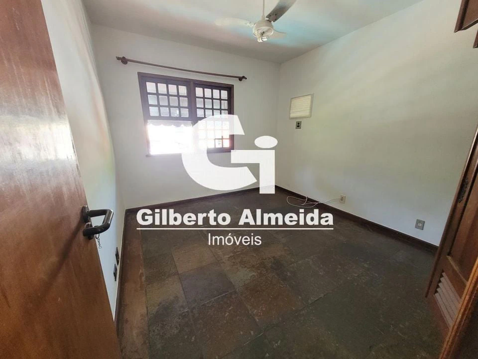 3-bedroom house with a grill on the balcony — photo 12