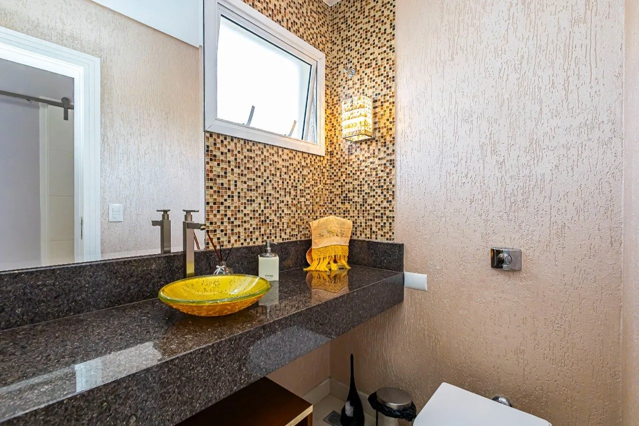 Furnished house with 3 en-suite bedrooms and 631 m² — photo 69