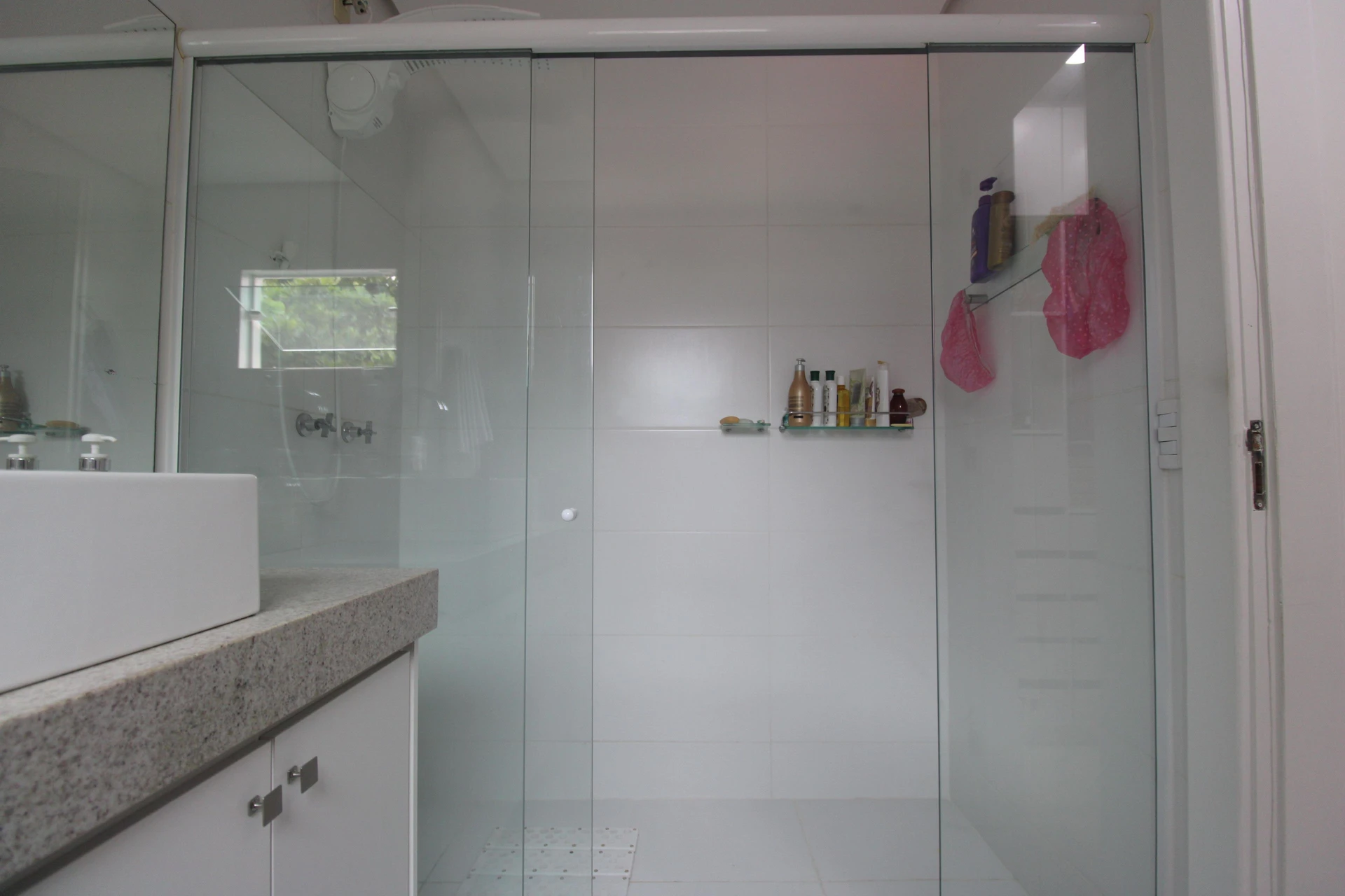 Casa mobiliada com 3 suítes e cozinha aberta com fogão a gás — photo 40