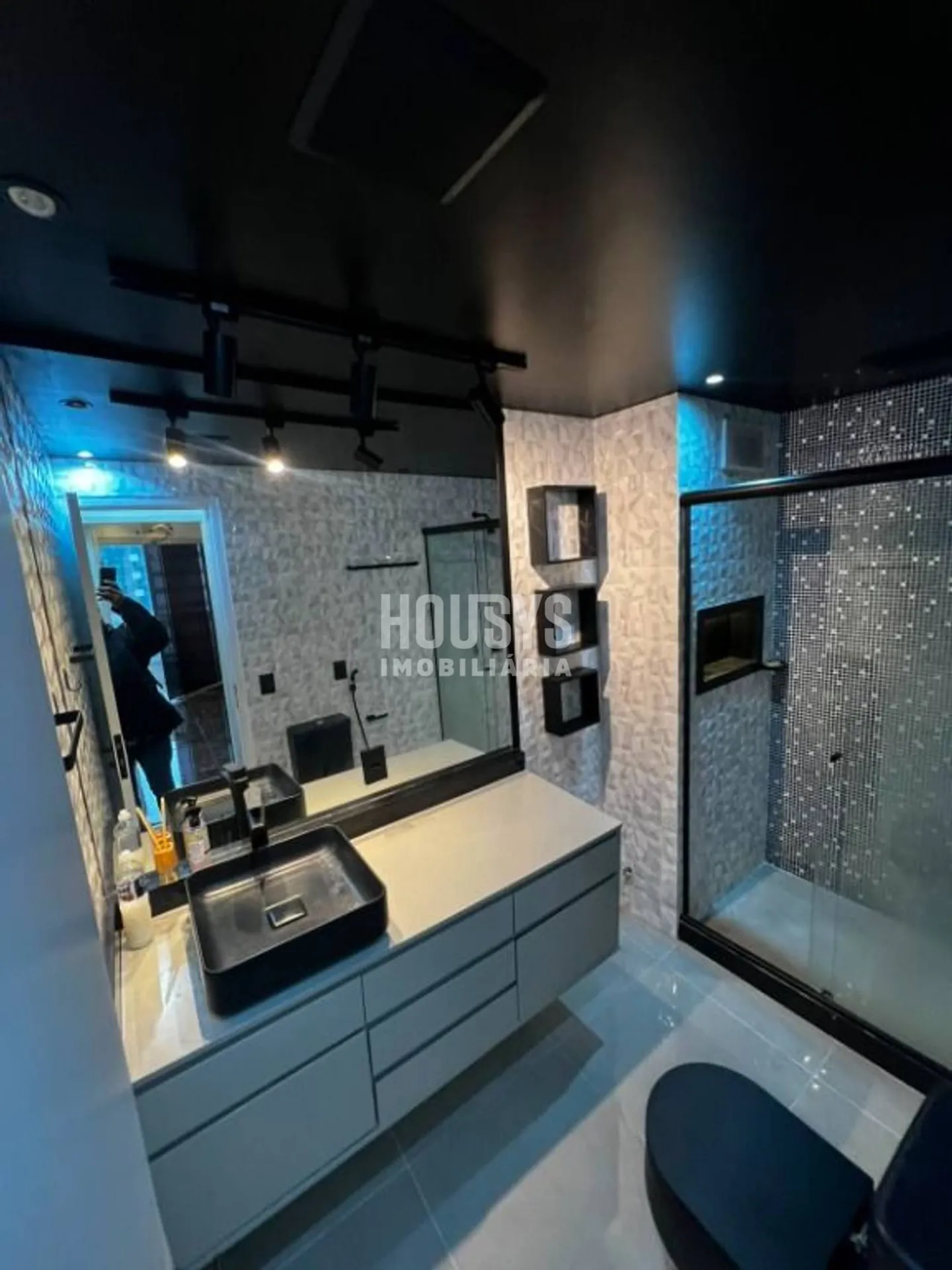 Apartment, 50 m², with a glass-enclosed balcony — photo 5
