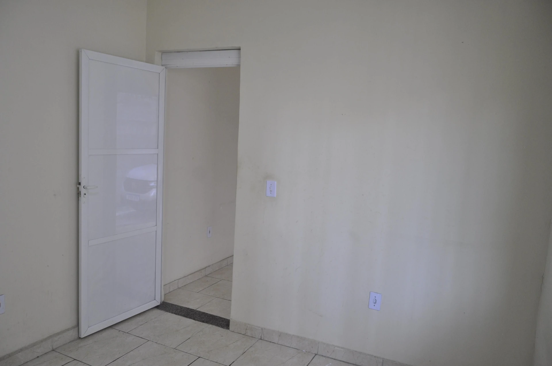 Apartamento sem mobília com varanda e 2 quartos — photo 12