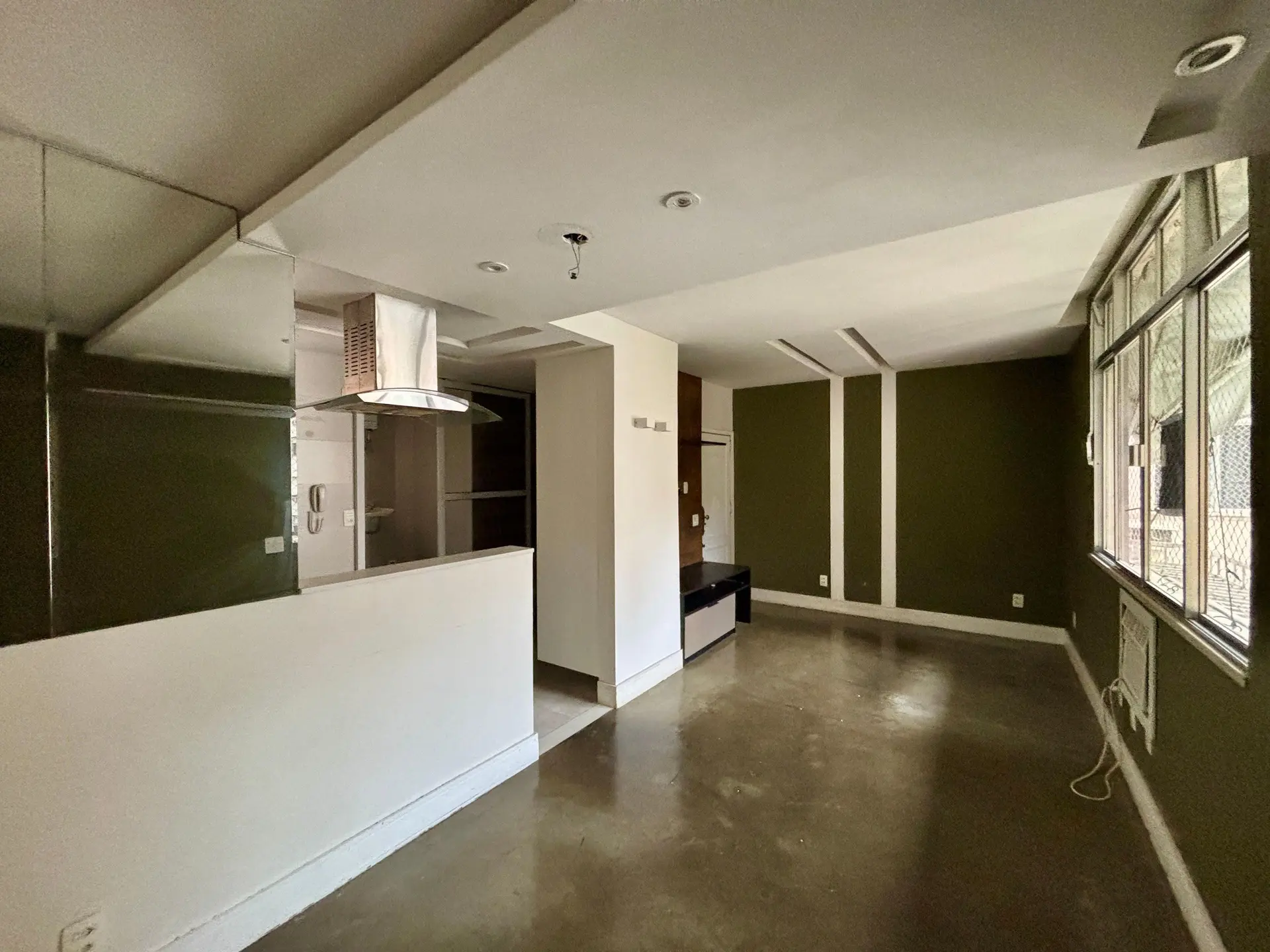 3-bedroom apartment with open-plan gas kitchen — photo 2