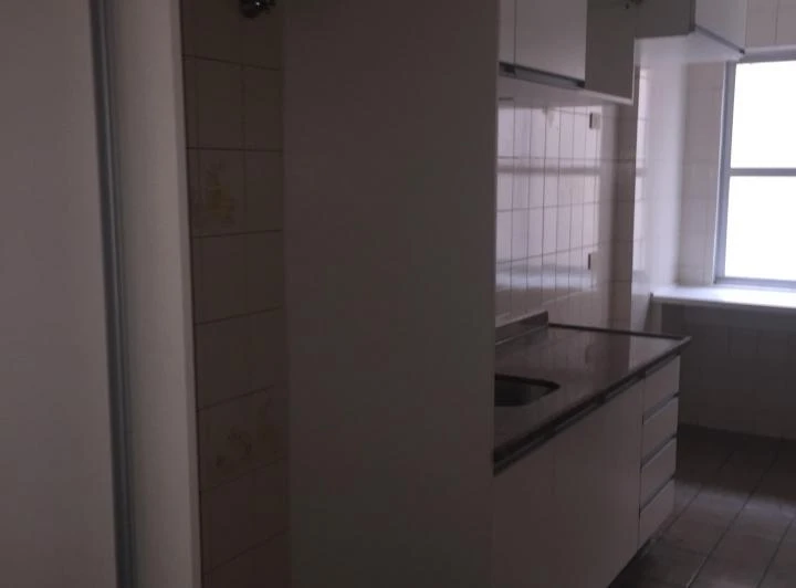 58 m² apartment with 3 bedrooms and balcony — photo 2