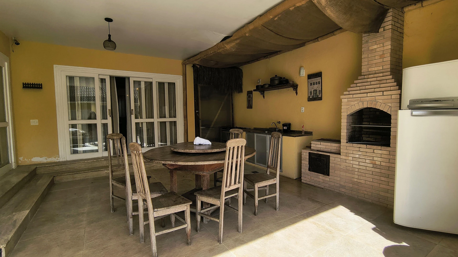 Furnished house with 7 bedrooms and open-plan kitchen — photo 24