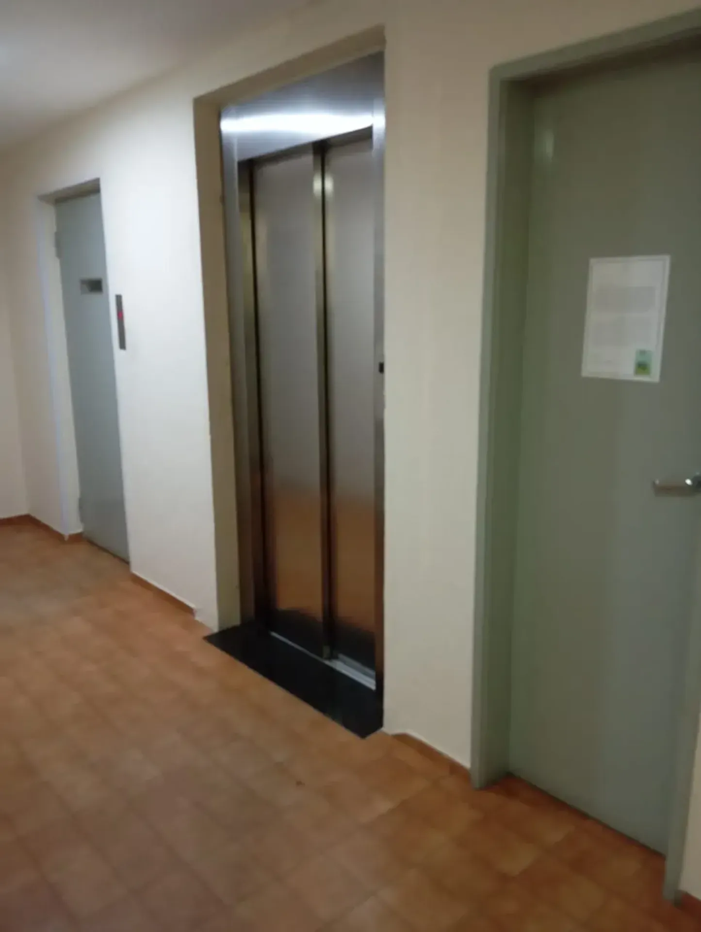 3-bedroom apartment with 2 bathrooms and no parking — photo 24