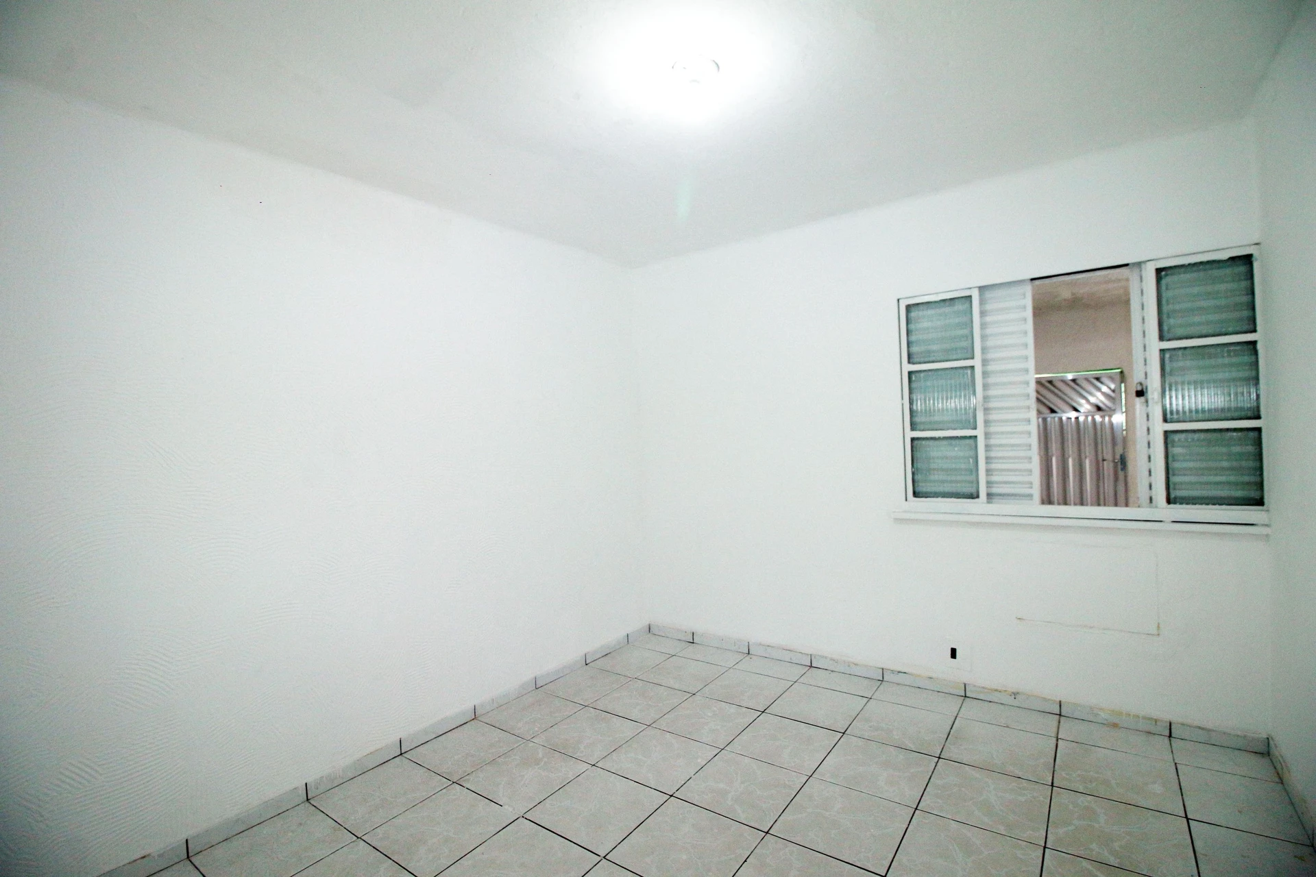 Rental house with 3 bedrooms, balcony and private yard — photo 3