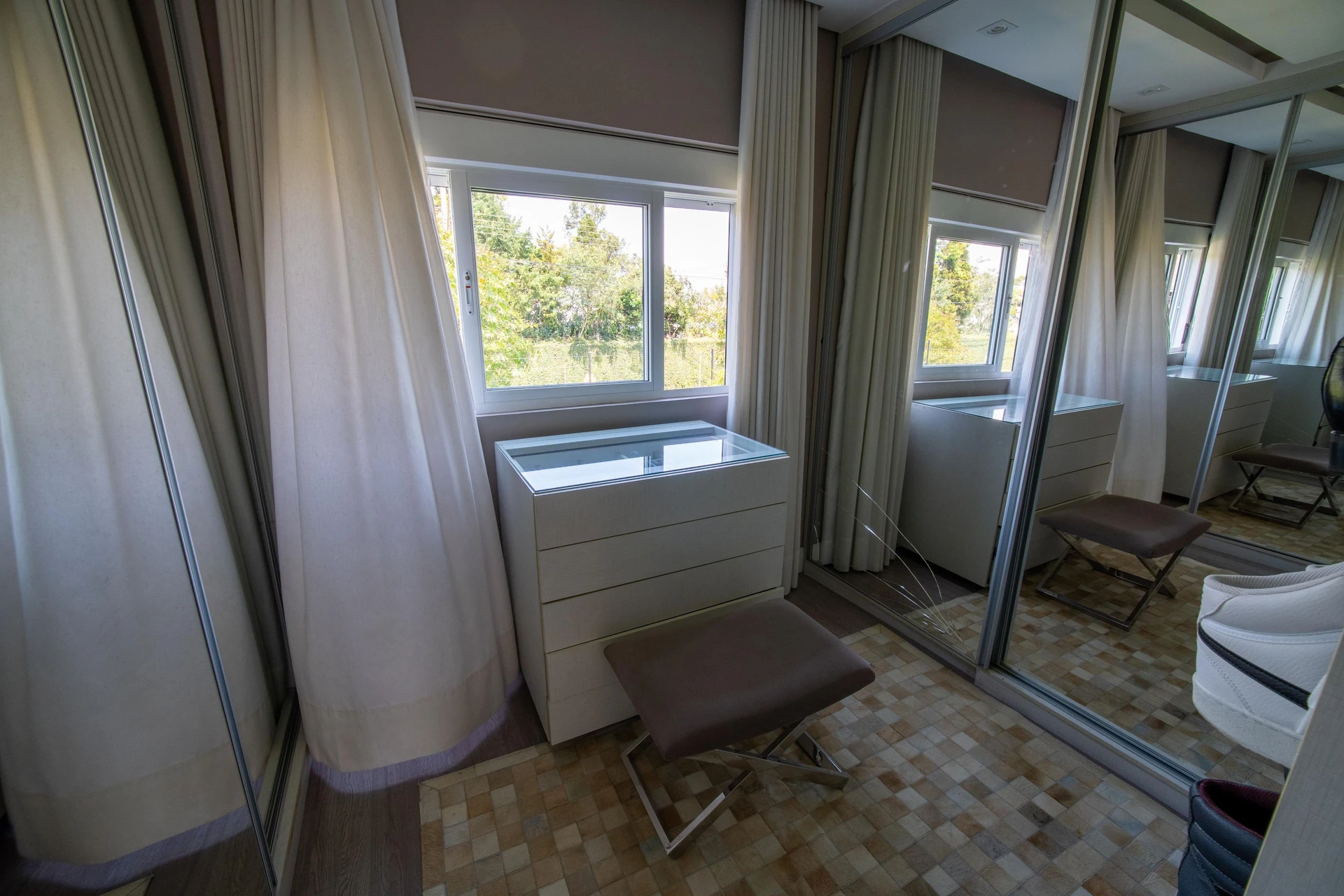 Furnished condominium house with 3 bedrooms and pool — photo 77