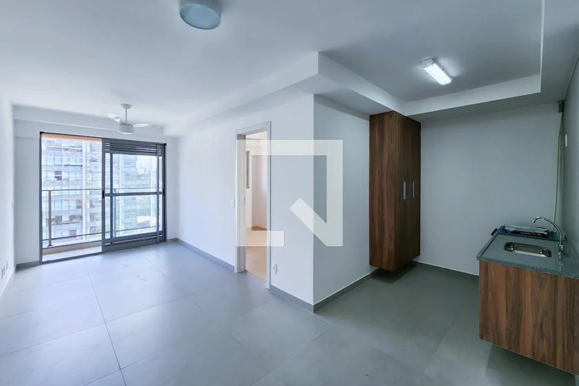 2-bedroom apartment in a building with a gym — photo 9