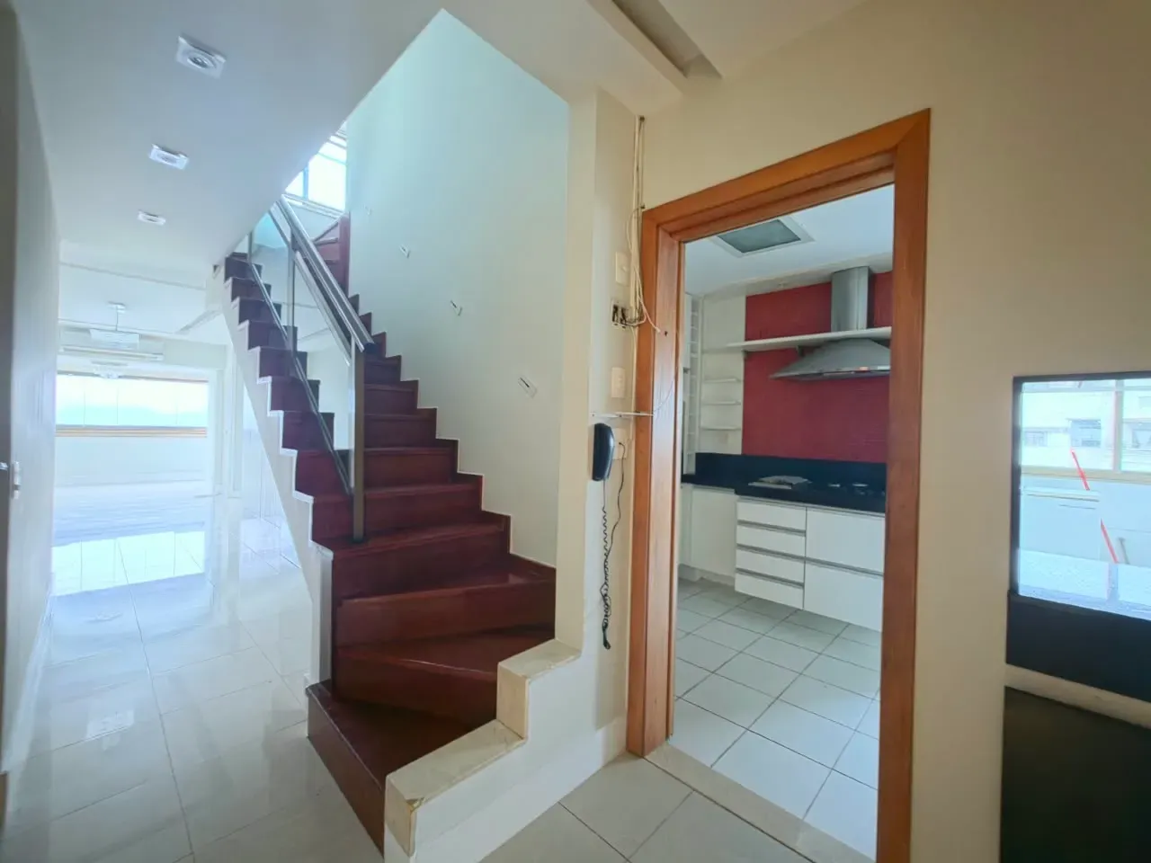 240 m² apartment with a bathtub and a grill on the balcony — photo 15