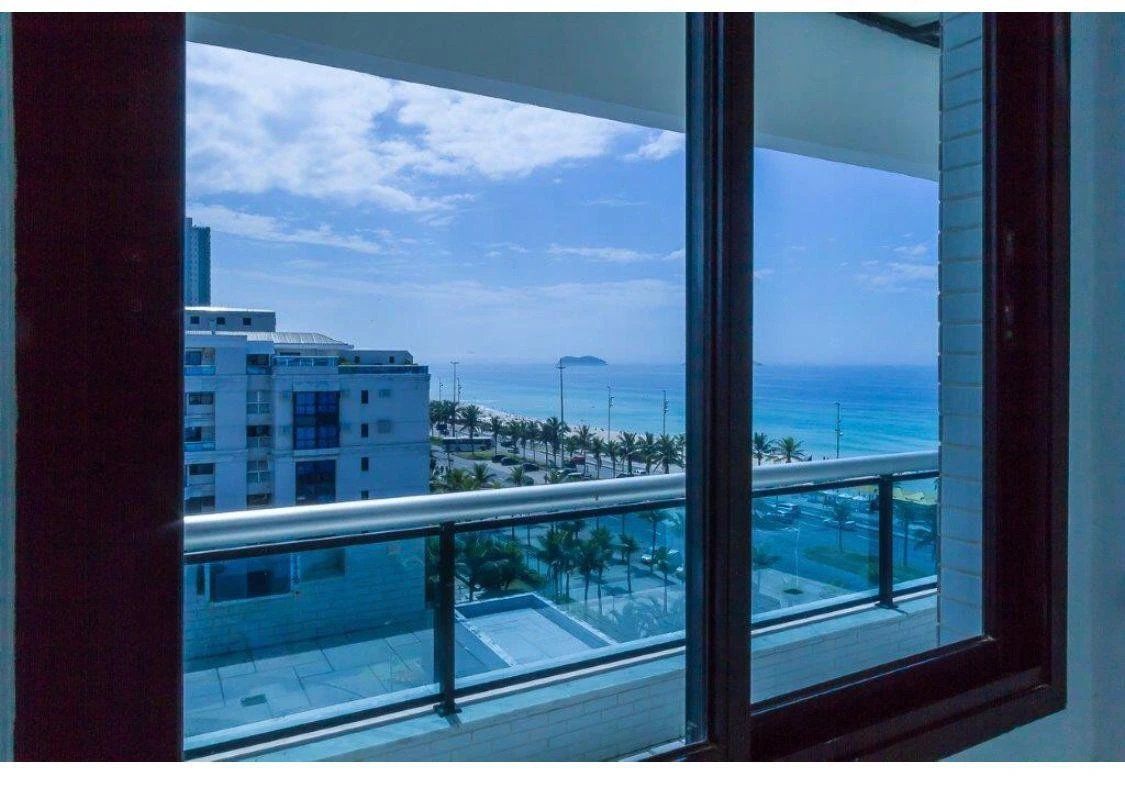 Apartamento mobiliado de 214 m² com 4 quartos e 5 banheiros — photo 8