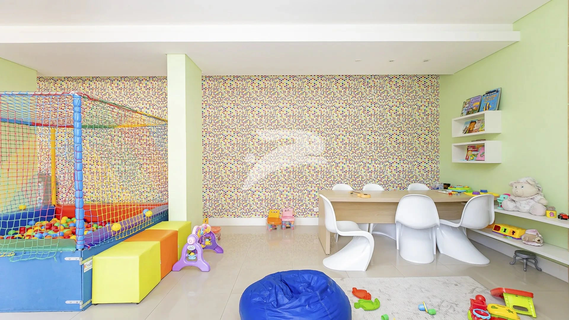 Top-floor apartment with 2 bedrooms and private terrace — photo 30