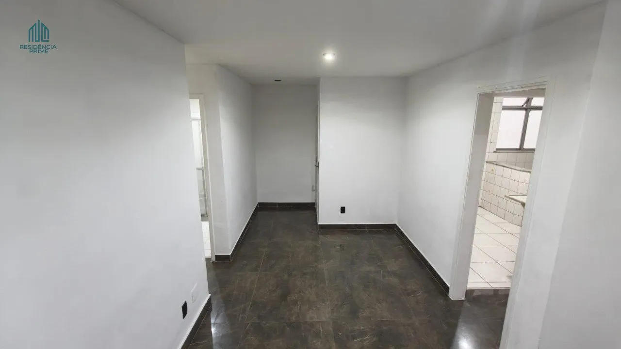 3-bedroom apartment with tile floors — photo 3