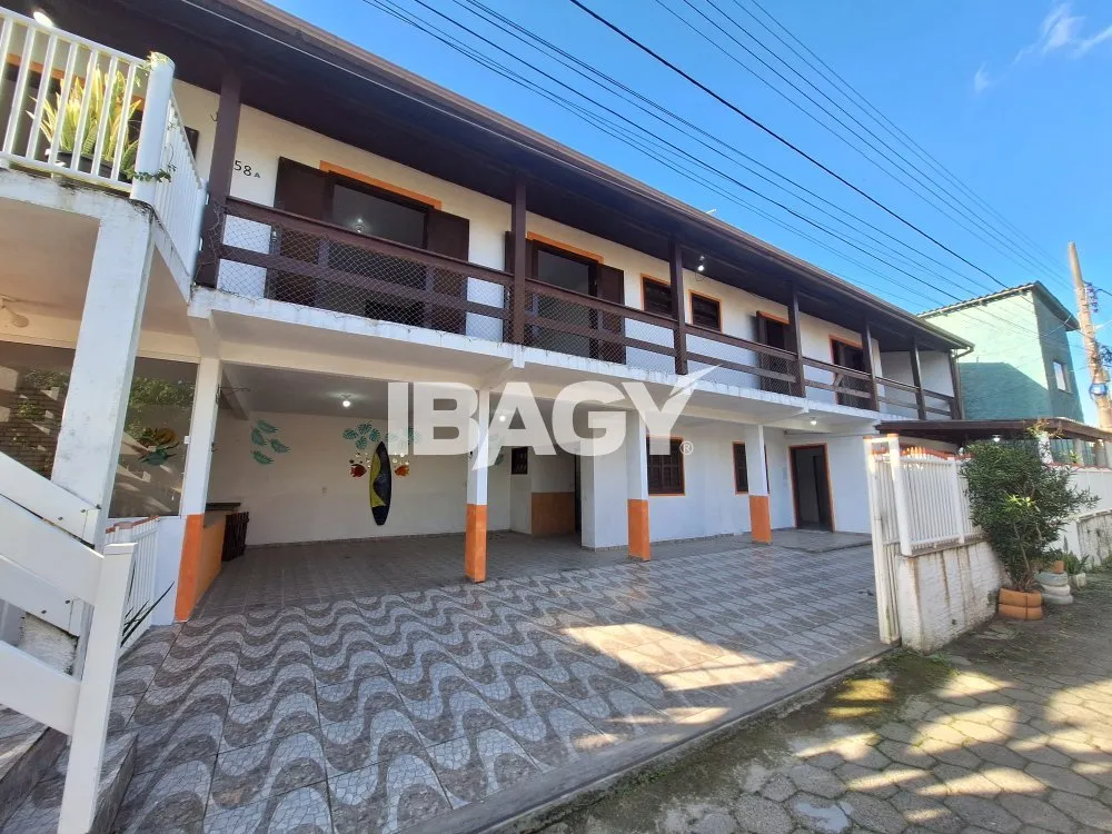 Furnished house with 3 bedrooms and 1 en-suite — photo 12