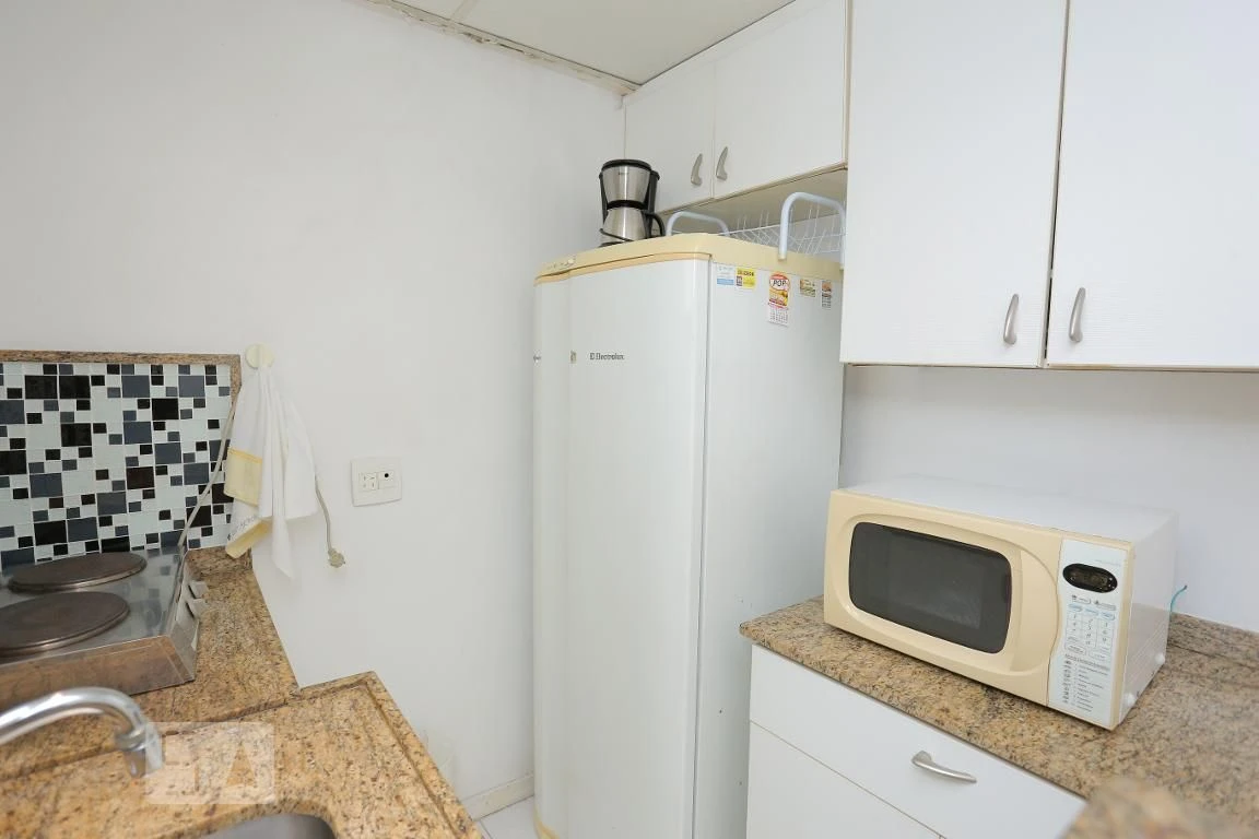 Мебльована квартира з 1 спальнею та басейном у комплексі — photo 11