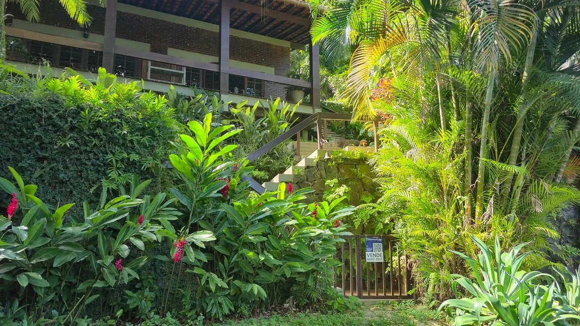 Furnished house, 530 m², with a grill on the balcony — photo 81
