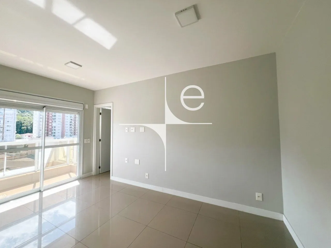 76 m² apartment with 2 bedrooms and a built-in balcony grill — photo 6