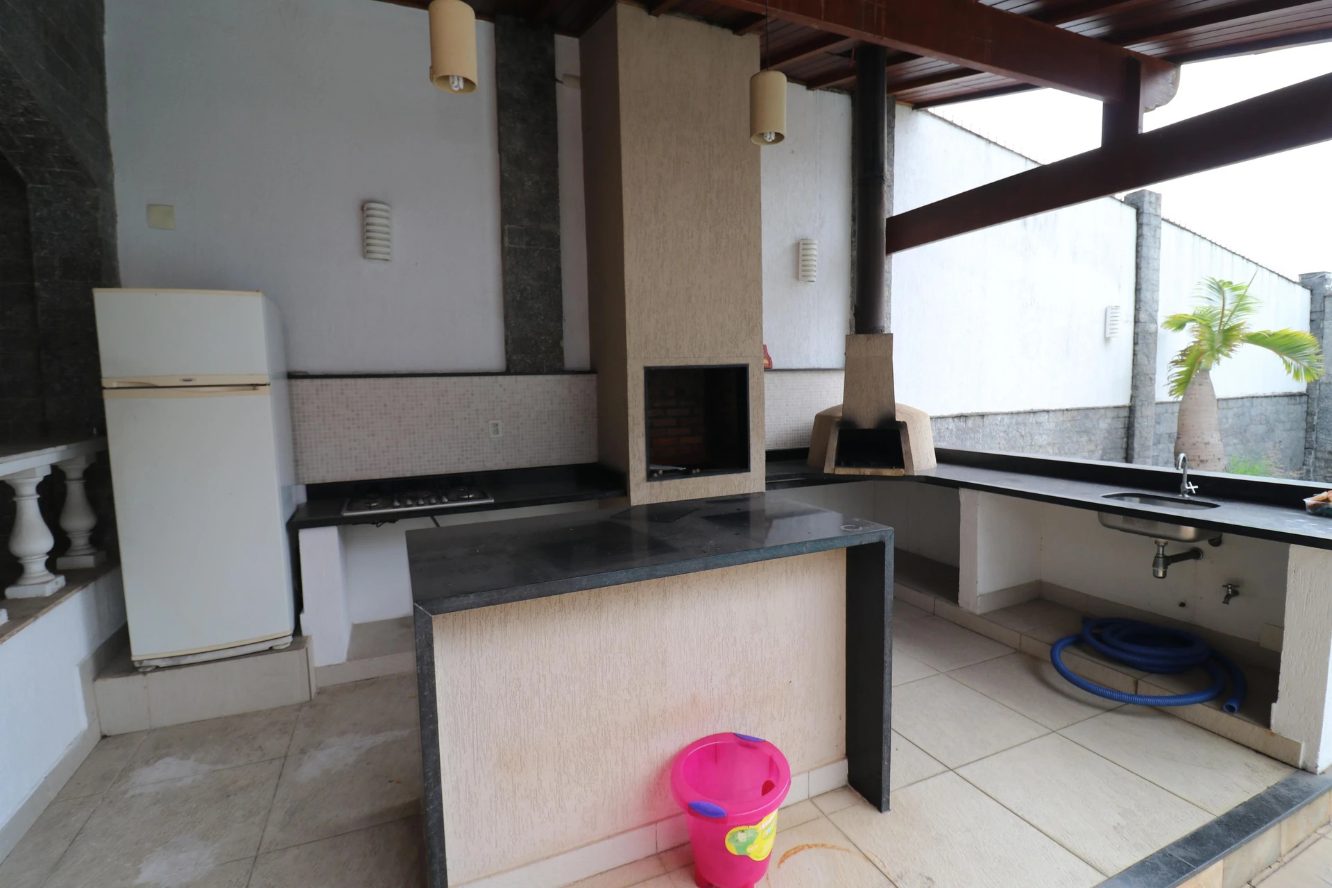 Vestidor y 5 dormitorios: casa de 420 m² — photo 23