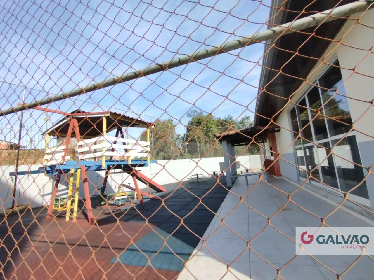 Apartamento térreo de 54 m² com armários na cozinha — photo 20