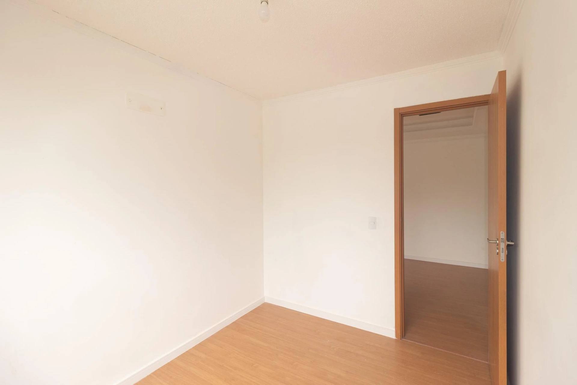 Apartamento com piso de madeira ou laminado, Cosmos — photo 37