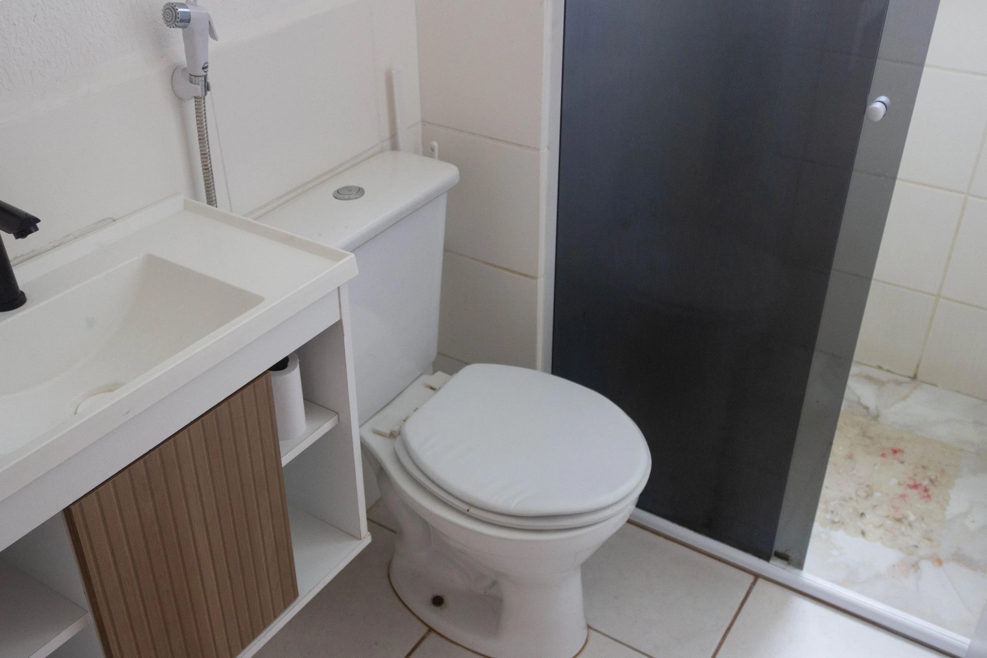 2-bedroom apartment in a building with a gym — photo 6