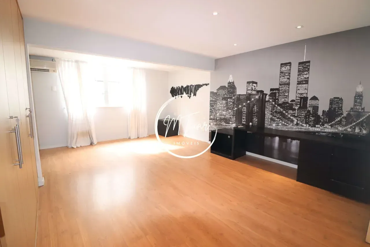 323 m² apartment with 4 bedrooms and 5 bathrooms — photo 15