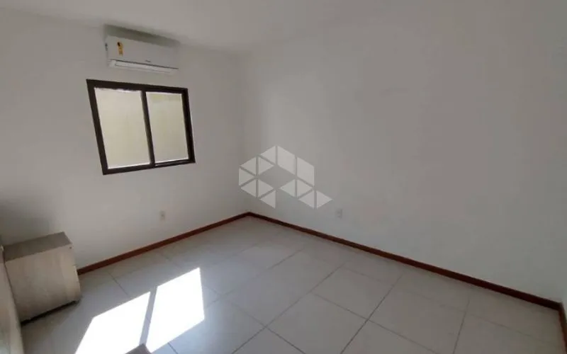 48 m² apartment with 2 bedrooms and a balcony — photo 11