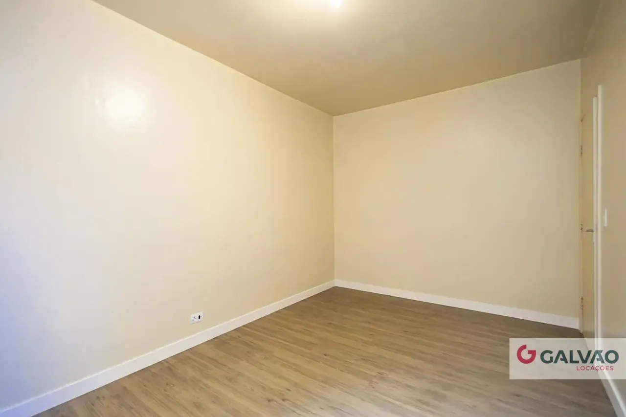 Apartamento con cocina cerrada y 3 dormitorios — photo 15