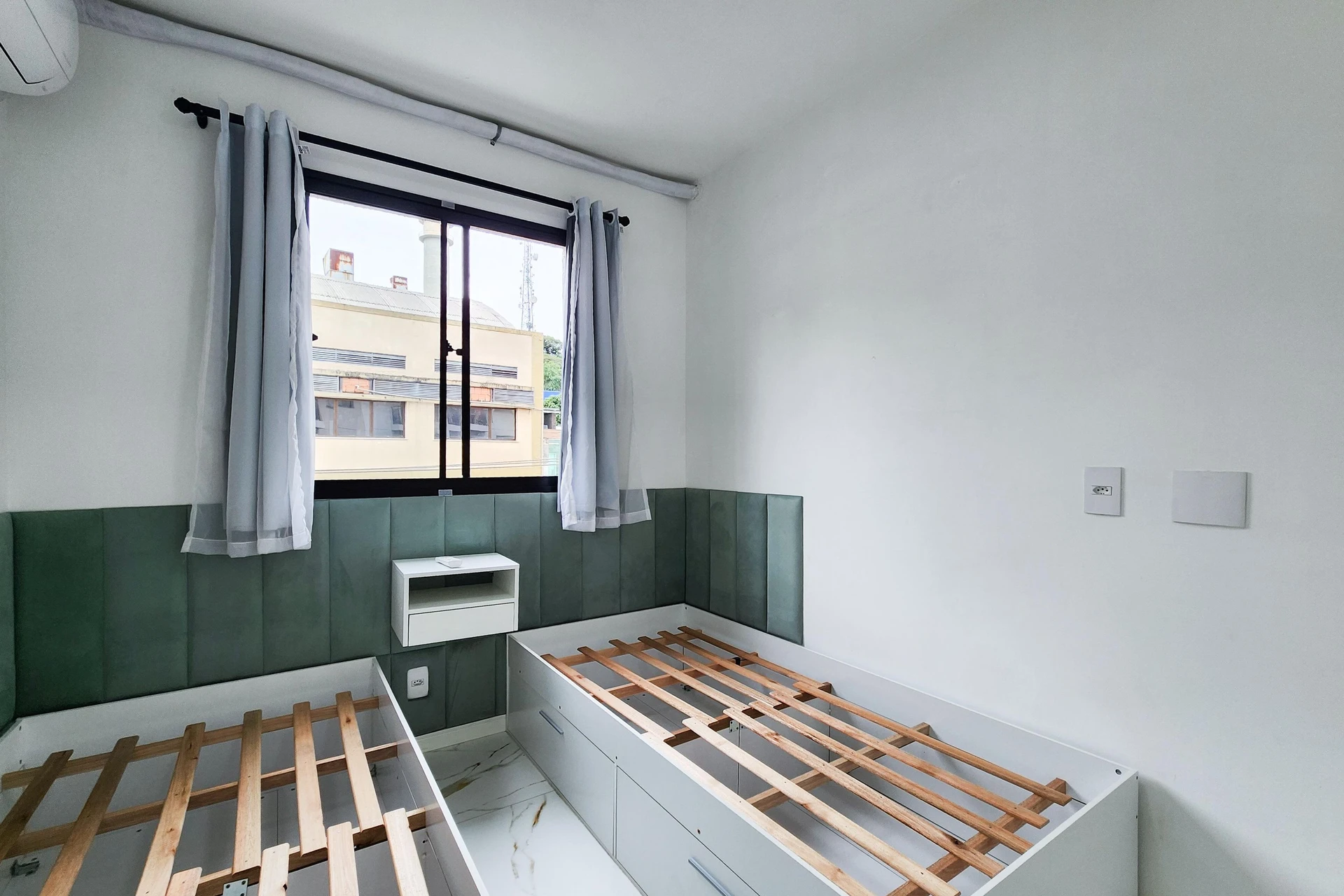Квартира з 2 спальнями, у будинку є тренажерний зал — photo 4