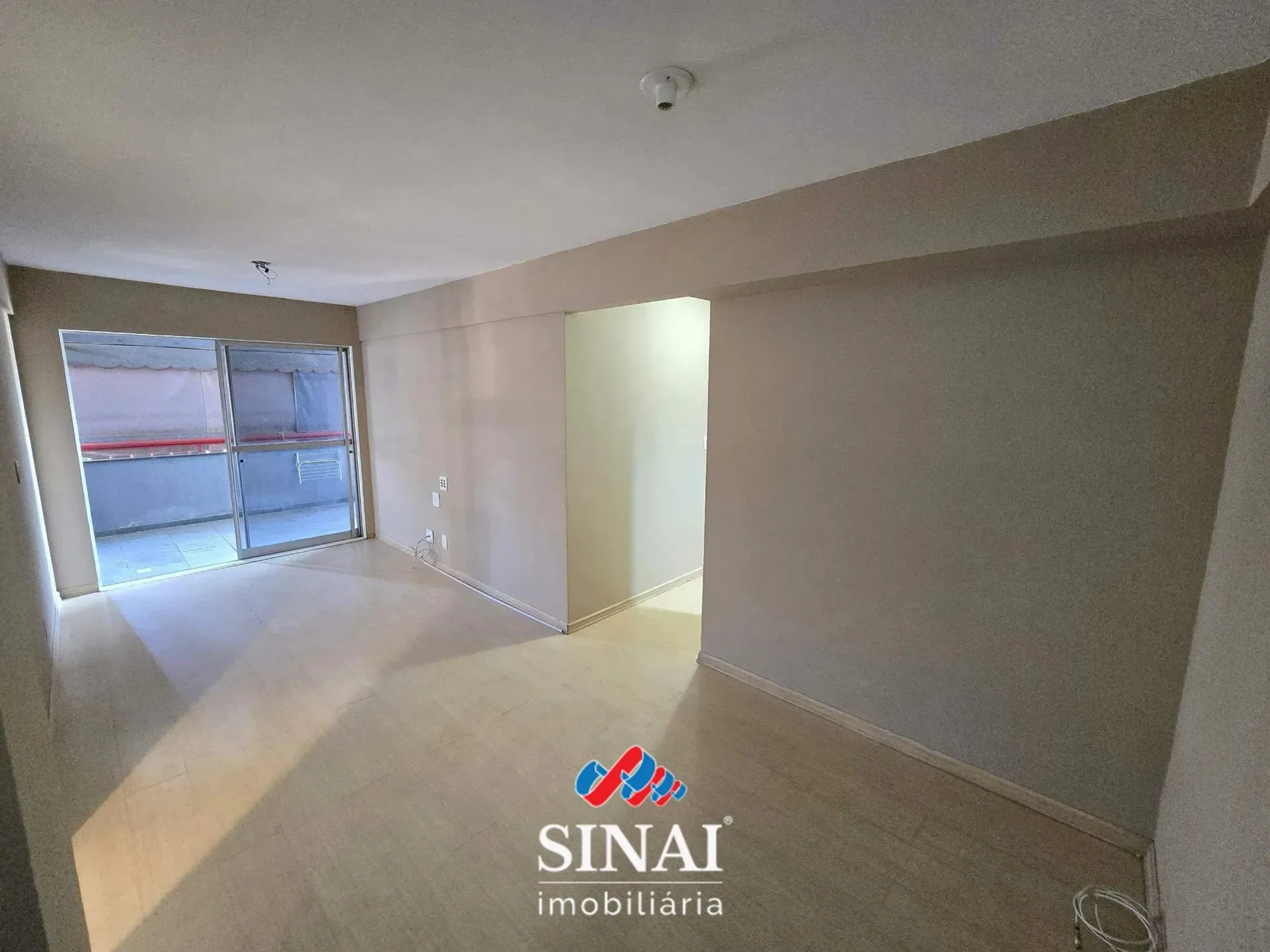 2-bedroom apartment with a washing machine