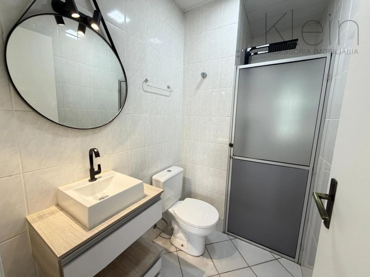 Glass-enclosed balcony in a 3-bedroom apartment, 75 m² — photo 38