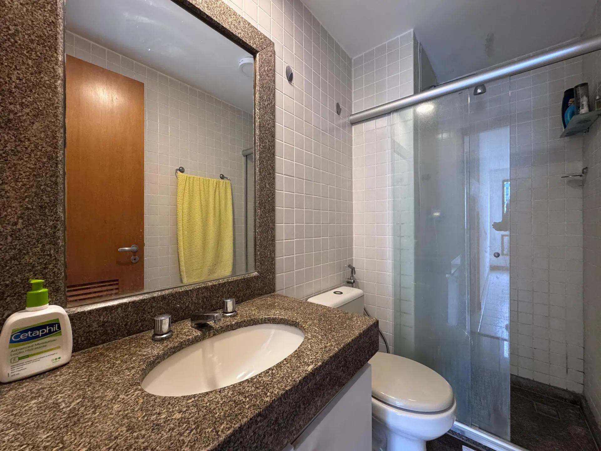 Furnished 2-bedroom apartment with 1 suite — photo 29