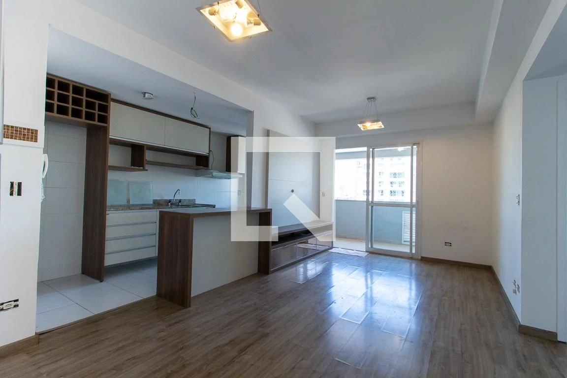 2-bedroom apartment with a grill on the balcony in Curitiba — photo 2