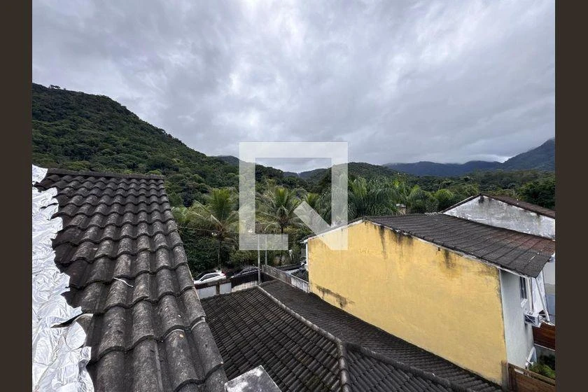 House with 3 en-suites and 3 parking spots, 270 m² — photo 43