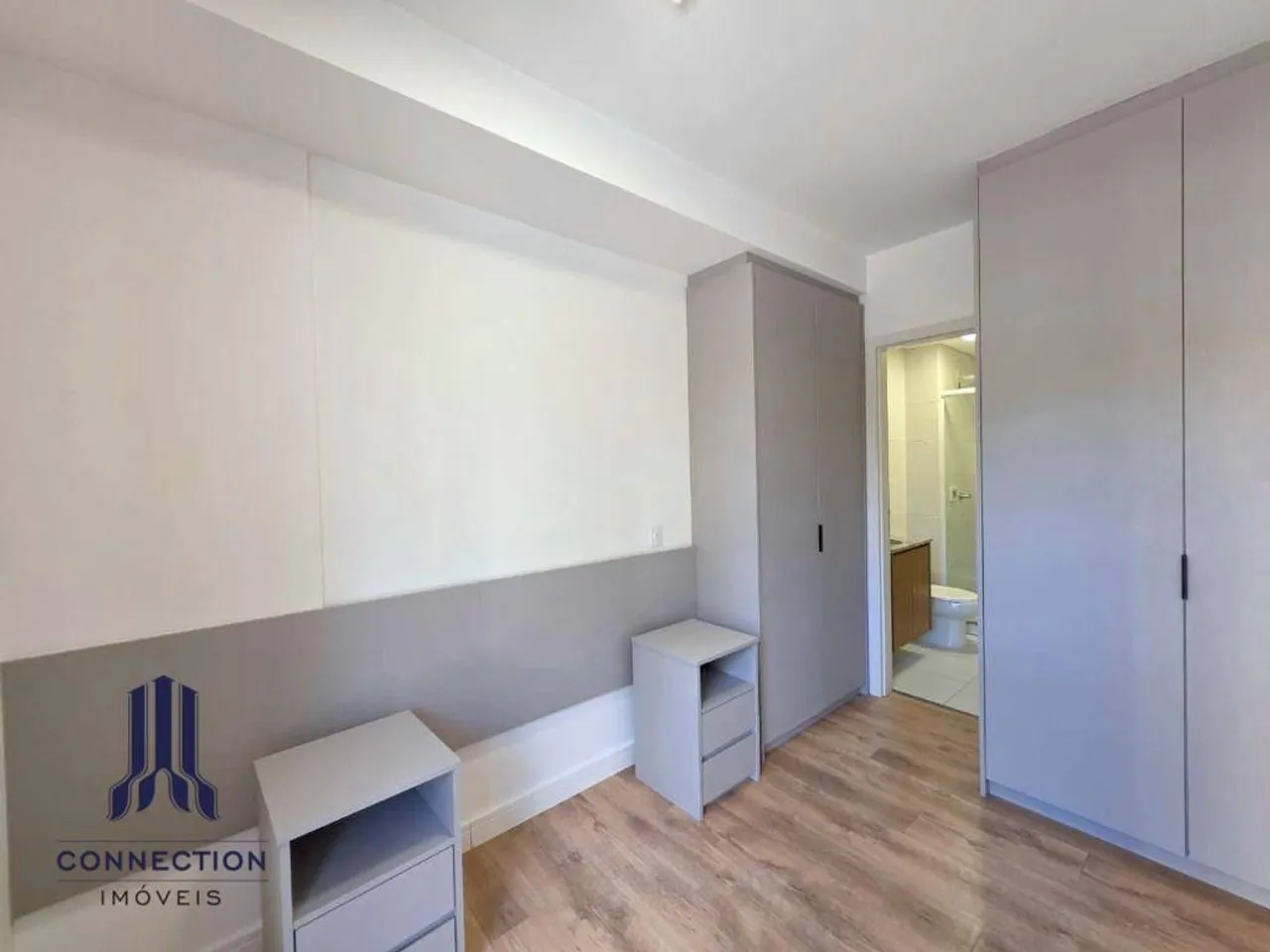 1-bedroom apartment with open-plan kitchen and 44 m² — photo 8