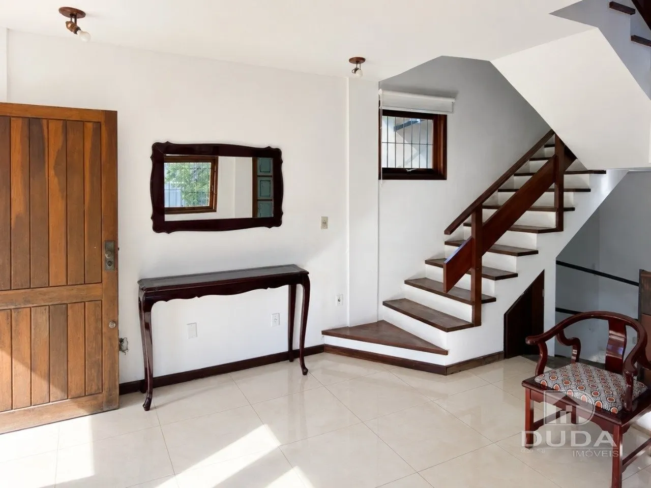 Casa mobiliada com 5 quartos e 260 m² com 2 suítes — photo 15