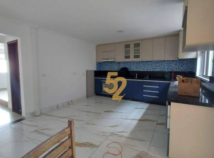 House with 3 bedrooms and 300 m² plus 4 parking spaces — photo 6
