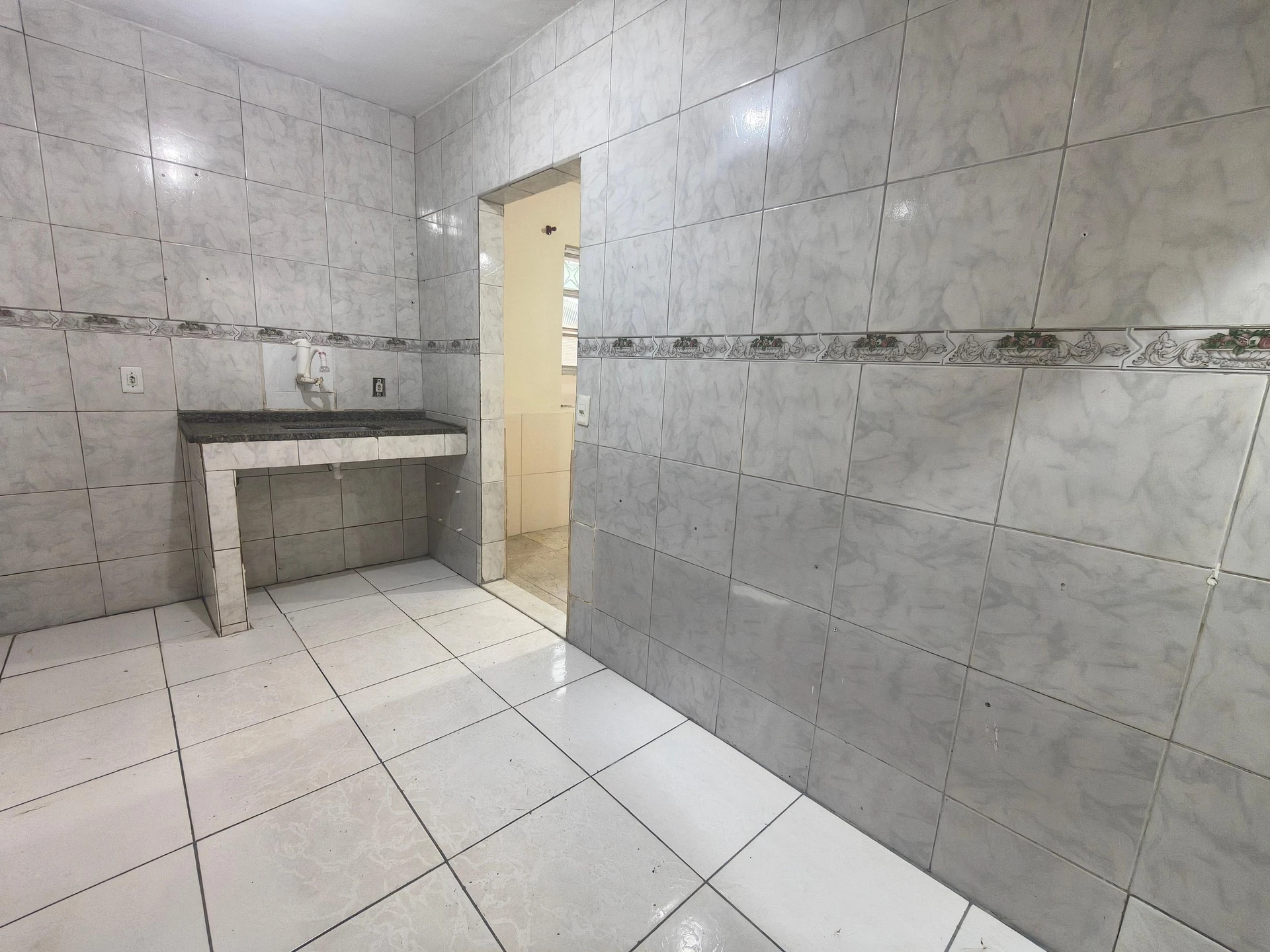 House with 1 bedroom and 1 bathroom and gas kitchen — photo 2