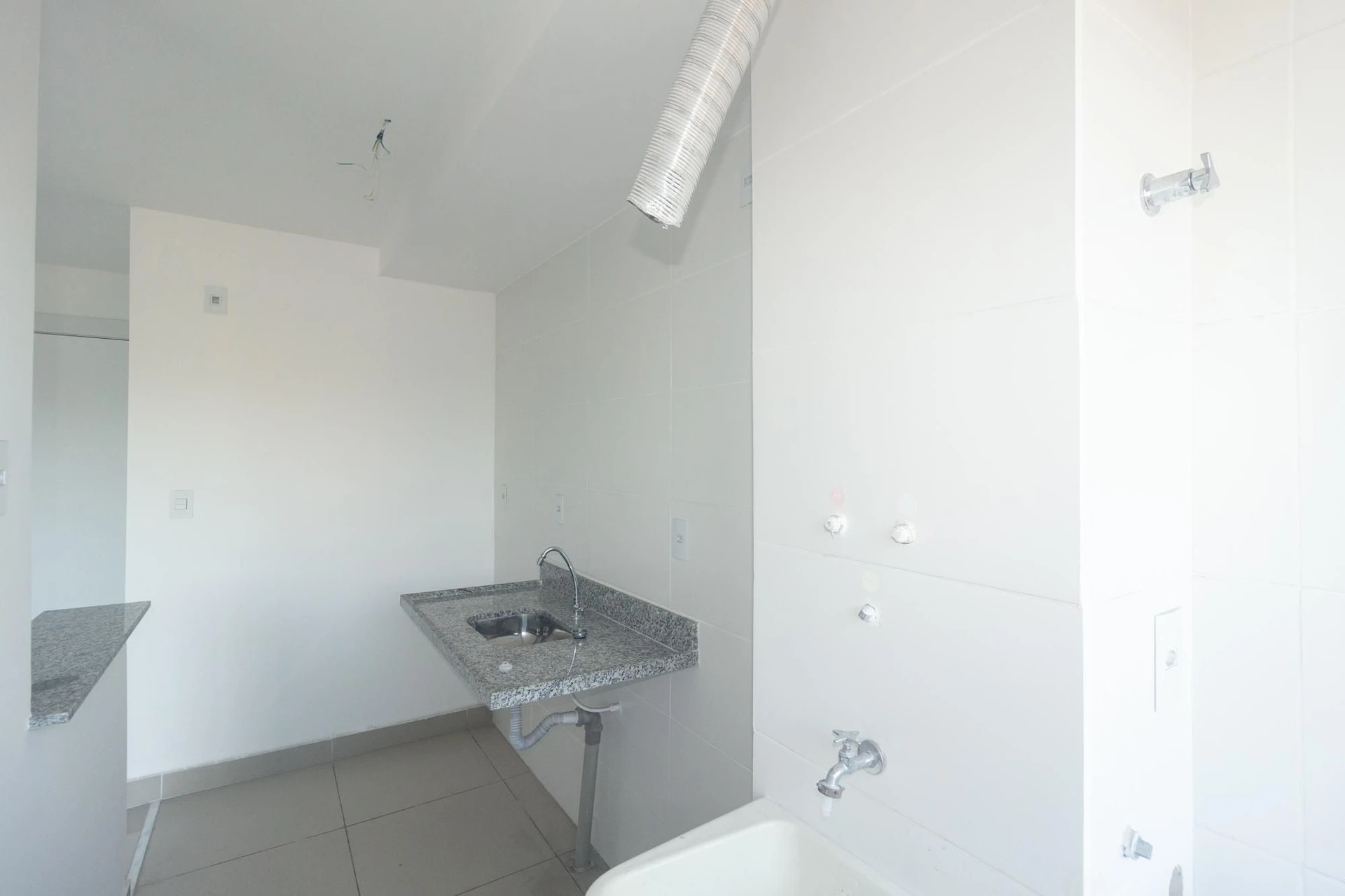 Apartamento de 2 dormitorios con balcón y 1 plaza — photo 13