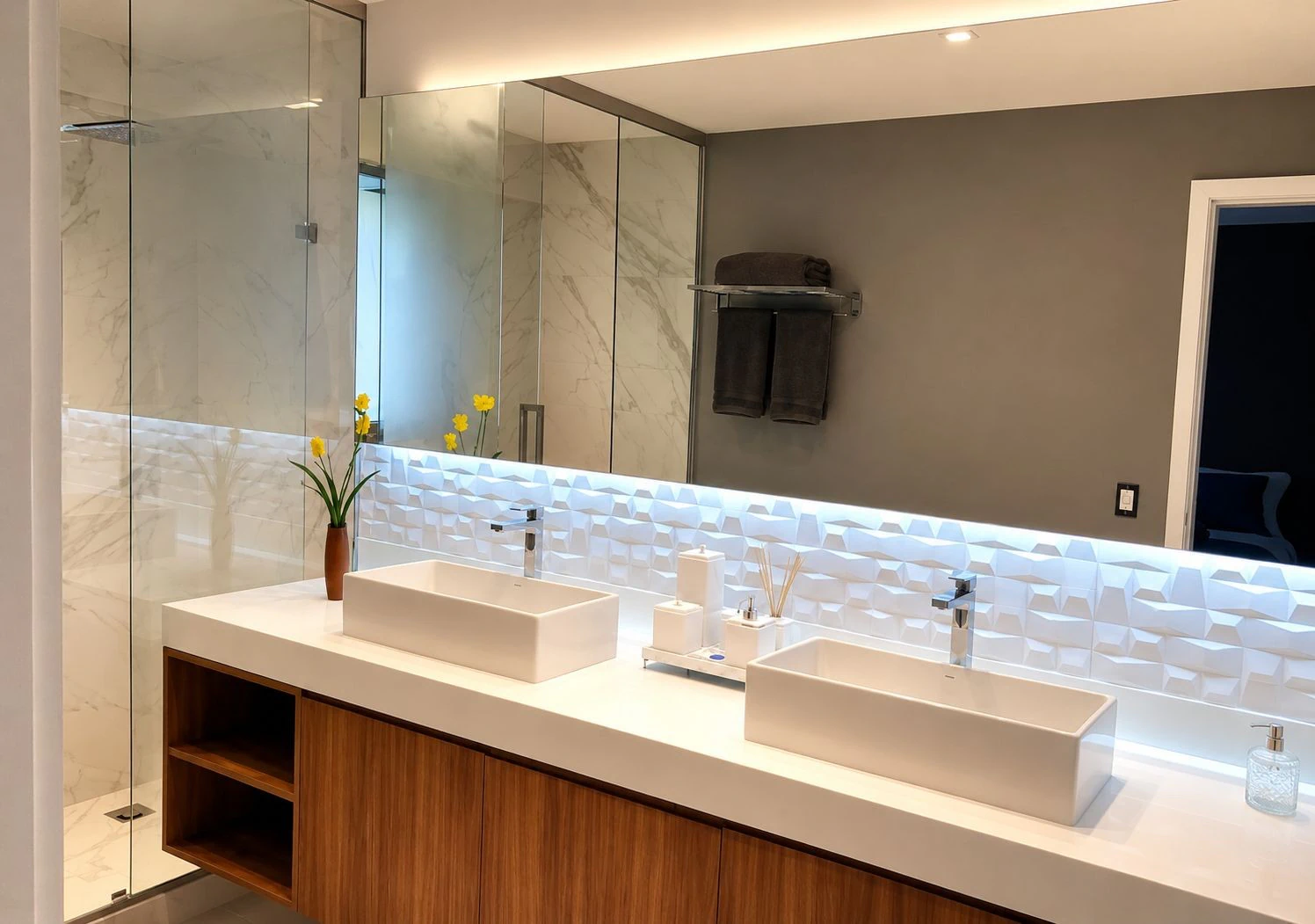 Apartment with 4 en-suite bedrooms, 260 m² and 3 spots — photo 14