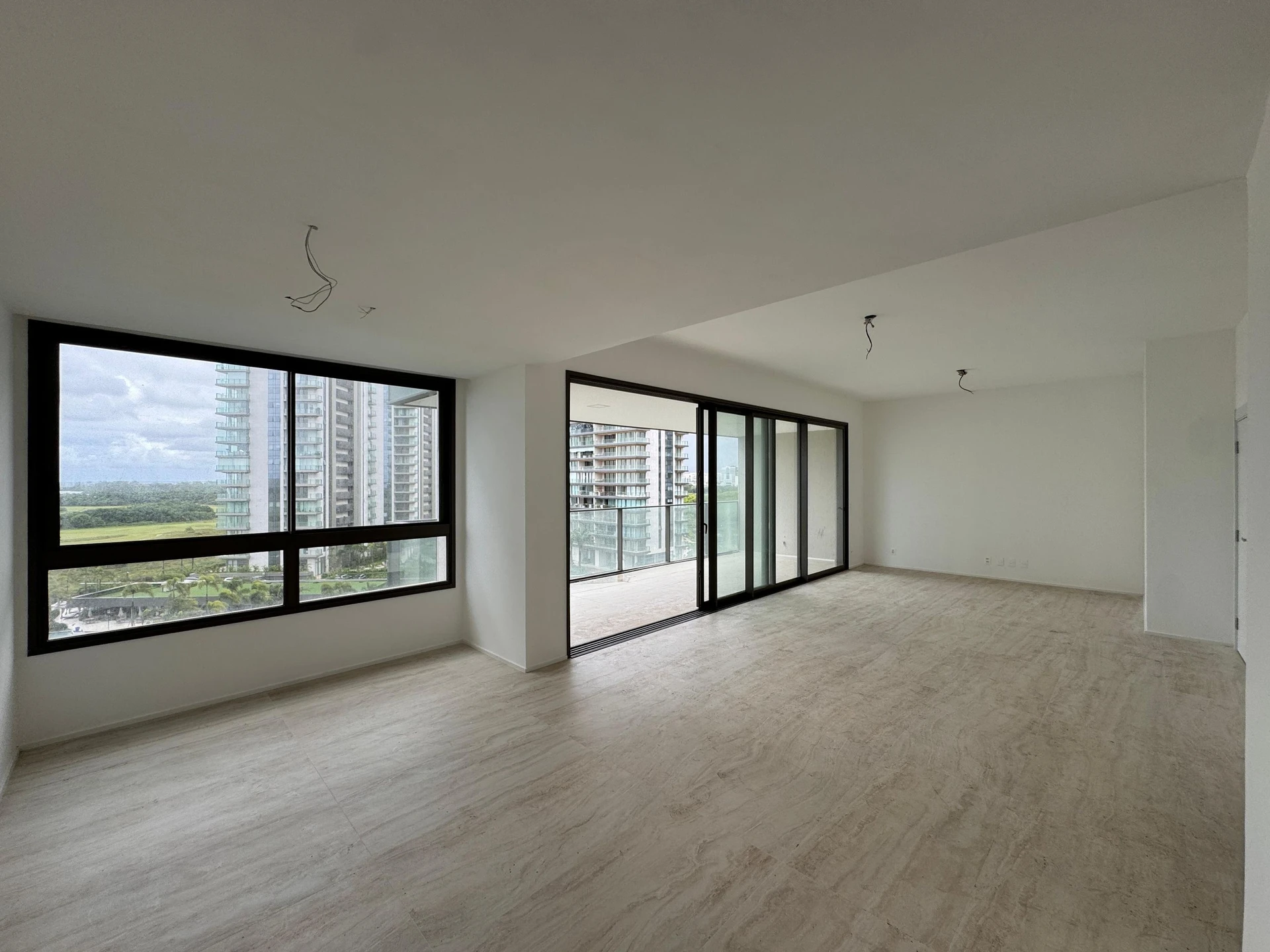 3-bedroom apartment with a home office
